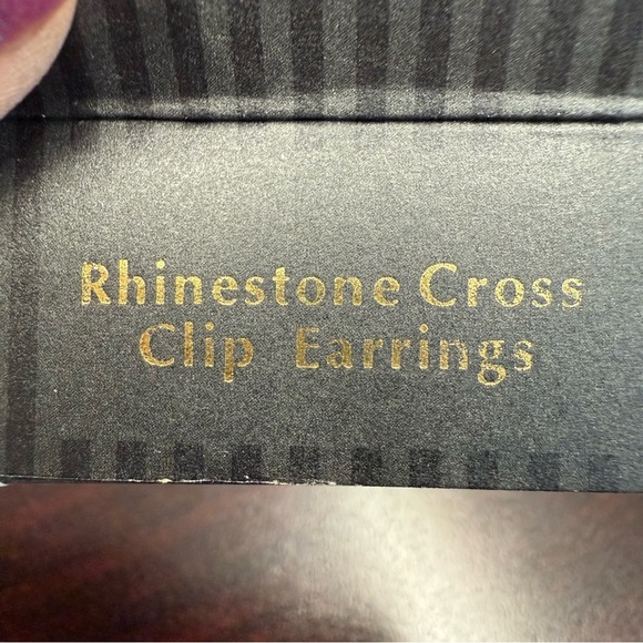 Avon “Rhinestone Cross” Dainty Goldtone clip Earrings with Sparkling Stones NIB - Picture 2 of 5